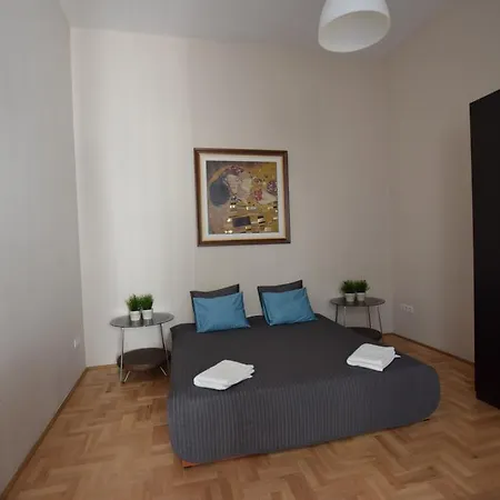 Standard Apartment By Hi5 - Muzeum 5 Apartment Budapest