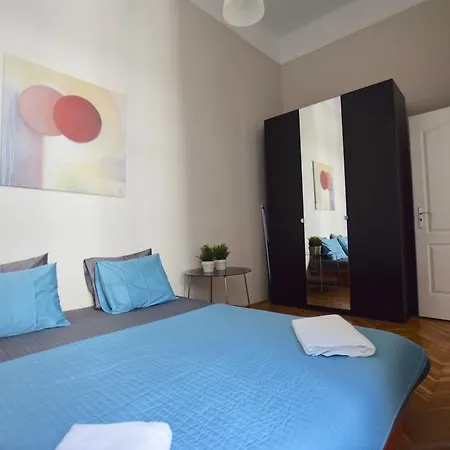 Apartment Standard Apartment By Hi5 - Muzeum 5 *