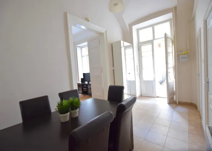 Apartamento Standard By Hi5 - Múzeum 5