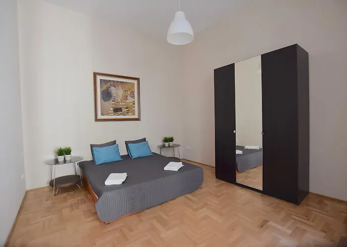 Apartamento Standard By Hi5 - Múzeum 5